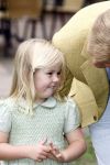 Wassenaar 11 juli 2008
Foto uurtje met prinses Maxima Prins Willem Alexander  en hun dochters Prinses Amalia Prinses Alexia en Prinses Ariane . 
Ze komen aanrijden in bakfiets.