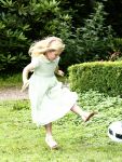 Wassenaar 11 juli 2008
Foto uurtje met prinses Maxima Prins Willem Alexander  en hun dochters Prinses Amalia Prinses Alexia en Prinses Ariane . 
Ze komen aanrijden in bakfiets.