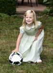 Wassenaar 11 juli 2008
Foto uurtje met prinses Maxima Prins Willem Alexander  en hun dochters Prinses Amalia Prinses Alexia en Prinses Ariane . 
Ze komen aanrijden in bakfiets.