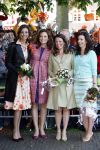 Apeldoorn 30 april 2009
Koninginnedag 2009 in apeldoorn met Koningin Beatrix Pieter v Vollenhoven Prinses Margriet Maxima Prins Willem Alexander Prins Constantijn Prinses Laurentien Prinses Mabel Prins Friso Prins Maurits Prinses Marilene Prins Pieter Christiaan Prinses Anita Prins Floris een zwangere Prinses Aimee en Prinses Annette. s middags probeerde een dwaas een aanslag te plegen op de koninklijke familie waarbij meerdere doden vielen.
Peter Smulders bv