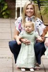 Wassenaar 11 juli 2008
Foto uurtje met prinses Maxima Prins Willem Alexander  en hun dochters Prinses Amalia Prinses Alexia en Prinses Ariane . 
Ze komen aanrijden in bakfiets.