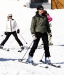 Lech 26 februari 2008
Prinses Caroline v Monaco en Prins Ernst v Hannover op skivakantie in lech.  Ze steken allebei een sigaret op.
Peter Smulders bv