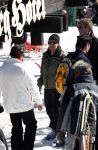 Lech 26 februari 2008
Prinses Caroline v Monaco en Prins Ernst v Hannover op skivakantie in lech.  Ze steken allebei een sigaret op.
Peter Smulders bv