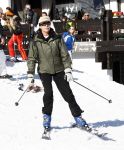 Lech 26 februari 2008
Prinses Caroline v Monaco en Prins Ernst v Hannover op skivakantie in lech.  Ze steken allebei een sigaret op.
Peter Smulders bv