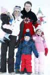 Lech 10 februari 2008
Fotosessie Koninklijke familie. Aanwezig waren Koningin Beatrix Maxima Prins Willem Alexander Amalai Alexia Ariane Prins Constantijn Prinses Laurentien Eloise Claus Cazimir en Elenore.
Peter Smulders bv