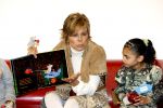 Amsterdam 23 januari 2008
Prinses Laurentien tijdens voorleesdag in bibliotheek met kinderen.