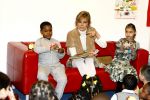 Amsterdam 23 januari 2008
Prinses Laurentien tijdens voorleesdag in bibliotheek met kinderen.