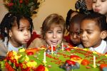 Amsterdam 23 januari 2008
Prinses Laurentien tijdens voorleesdag in bibliotheek met kinderen.