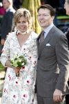 Apeldoorn 30 april 2009
Koninginnedag 2009 in apeldoorn met Koningin Beatrix Pieter v Vollenhoven Prinses Margriet Maxima Prins Willem Alexander Prins Constantijn Prinses Laurentien Prinses Mabel Prins Friso Prins Maurits Prinses Marilene Prins Pieter Christiaan Prinses Anita Prins Floris een zwangere Prinses Aimee en Prinses Annette. s middags probeerde een dwaas een aanslag te plegen op de koninklijke familie waarbij meerdere doden vielen.
Peter Smulders bv
