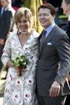 Apeldoorn 30 april 2009
Koninginnedag 2009 in apeldoorn met Koningin Beatrix Pieter v Vollenhoven Prinses Margriet Maxima Prins Willem Alexander Prins Constantijn Prinses Laurentien Prinses Mabel Prins Friso Prins Maurits Prinses Marilene Prins Pieter Christiaan Prinses Anita Prins Floris een zwangere Prinses Aimee en Prinses Annette. s middags probeerde een dwaas een aanslag te plegen op de koninklijke familie waarbij meerdere doden vielen.
Peter Smulders bv
