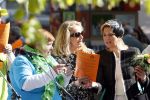 Apeldoorn 30 april 2009
Koninginnedag 2009 in apeldoorn met Koningin Beatrix Pieter v Vollenhoven Prinses Margriet Maxima Prins Willem Alexander Prins Constantijn Prinses Laurentien Prinses Mabel Prins Friso Prins Maurits Prinses Marilene Prins Pieter Christiaan Prinses Anita Prins Floris een zwangere Prinses Aimee en Prinses Annette. s middags probeerde een dwaas een aanslag te plegen op de koninklijke familie waarbij meerdere doden vielen.
Peter Smulders bv