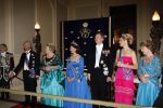 Den Haag 22 april 2009
Diner met de koninklijke familie van zweden en nederland. Aanwezig waren Prinses Maxima Koningin Beatrix Prins Willem Alexander Prinses Margriet Koning Carl Gustav en Koningin Silvia.
Peter Smulders bv