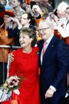 Apeldoorn 30 april 2009
Koninginnedag 2009 in apeldoorn met Koningin Beatrix Pieter v Vollenhoven Prinses Margriet Maxima Prins Willem Alexander Prins Constantijn Prinses Laurentien Prinses Mabel Prins Friso Prins Maurits Prinses Marilene Prins Pieter Christiaan Prinses Anita Prins Floris een zwangere Prinses Aimee en Prinses Annette. s middags probeerde een dwaas een aanslag te plegen op de koninklijke familie waarbij meerdere doden vielen.
Peter Smulders bv