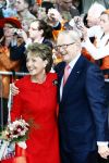 Apeldoorn 30 april 2009
Koninginnedag 2009 in apeldoorn met Koningin Beatrix Pieter v Vollenhoven Prinses Margriet Maxima Prins Willem Alexander Prins Constantijn Prinses Laurentien Prinses Mabel Prins Friso Prins Maurits Prinses Marilene Prins Pieter Christiaan Prinses Anita Prins Floris een zwangere Prinses Aimee en Prinses Annette. s middags probeerde een dwaas een aanslag te plegen op de koninklijke familie waarbij meerdere doden vielen.
Peter Smulders bv