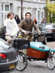 Amsterdam 3 november 2007
Prins Maurits en Prinses Marilene bij La Luz voor Make a Different day. Ze kwamen met de bakfiets.