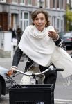 Amsterdam 3 november 2007
Prins Maurits en Prinses Marilene bij La Luz voor Make a Different day. Ze kwamen met de bakfiets.