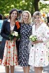 Apeldoorn 30 april 2009
Koninginnedag 2009 in apeldoorn met Koningin Beatrix Pieter v Vollenhoven Prinses Margriet Maxima Prins Willem Alexander Prins Constantijn Prinses Laurentien Prinses Mabel Prins Friso Prins Maurits Prinses Marilene Prins Pieter Christiaan Prinses Anita Prins Floris een zwangere Prinses Aimee en Prinses Annette. s middags probeerde een dwaas een aanslag te plegen op de koninklijke familie waarbij meerdere doden vielen.
Peter Smulders bv