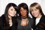 Uitgeest 16 januari 2008
Nieuwjaarsreceptie Henk Geels in Bob's place. Roxeanne Hazes met Andre jr en Rachel .
Peter Smulders bv