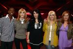Hilversum 4 mei 2009
De 3 finalisten van x factor Lisa Rachel en Jamal met hun coaches Stacey Rookhuizen en Angela Groothuizen.
Peter Smulders bv