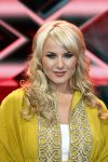 Hilversum 4 mei 2009
De 3 finalisten van x factor Lisa Rachel en Jamal met hun coaches Stacey Rookhuizen en Angela Groothuizen.
Peter Smulders bv
