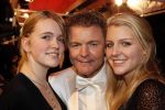 Amsterdam 5 november 2007
Premiere Hans Klok , see you in Vegas in Tuschinski. Rene Mioch met zijn dochters