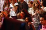 Hilversum 1 mei 2009
Roan van X factor met zijn vrouw en kinderen na uitschakeling in halve finale.
Peter Smulders bv