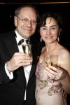 Rotterdam 20 april 2008
Premiere Les Miserables in het nieuwe luxor . Rob de Nijs met zijn vriendin Henriette toasten met Champagne. Rob heeft zijn hand in het gips
Peter Smulders bv