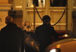 Amsterdam 25 november 2007
Robbie Williams bezoekt met zijn nieuwe vriendin Ayda Field en vrienden Amsterdam. Hij slaapt in het Amstel hotel en ging daarna naar een smartshop en een koffieshop.