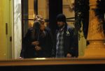 Amsterdam 25 november 2007
Robbie Williams bezoekt met zijn nieuwe vriendin Ayda Field en vrienden Amsterdam. Hij slaapt in het Amstel hotel en ging daarna naar een smartshop en een koffieshop.