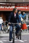 Amsterdam 23 juni 2007
Robert ten Brink met zijn vrouw Roos op de fiets.