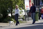 Landsmeer 25 april 2009
Ron Boszhard met zijn nieuwe vriendin Emilie Rozenga in Landsmeer.
Peter Smulders bv
