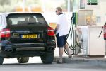 Vale do Lobo 6 mei 2008
Ronald Koeman doet boodschappen en tankt en wast zijn auto. 
Ronald rijdt in een Porsche Cayenne.