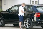 Vale do Lobo 6 mei 2008
Ronald Koeman is na zijn ontslag bij FC Valencia vertrokken naar Vale Do Lobo
Het wassen en tanken van zijn auto en boodschappen doen behoort tot de dagelijkse werkzaamheden