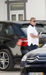 Vale do Lobo 6 mei 2008
Ronald Koeman is na zijn ontslag bij FC Valencia vertrokken naar Vale Do Lobo
Het wassen en tanken van zijn auto en boodschappen doen behoort tot de dagelijkse werkzaamheden