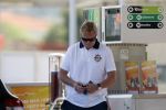 Vale do Lobo 6 mei 2008
Ronald Koeman is na zijn ontslag bij FC Valencia vertrokken naar Vale Do Lobo
Het wassen en tanken van zijn auto en boodschappen doen behoort tot de dagelijkse werkzaamheden