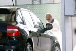 Vale do Lobo 6 mei 2008
Ronald Koeman is na zijn ontslag bij FC Valencia vertrokken naar Vale Do Lobo
Het wassen en tanken van zijn auto en boodschappen doen behoort tot de dagelijkse werkzaamheden