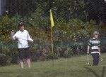 Vale do Lobo 5 mei 2008
Ronald Koeman jr gaat een rondje golfen samen met Julian de Mol ( zoon van Linda de Mol )