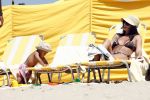 Noordwijk 24 juli 2008
Patrick Kluivert op het strand bij huis ter Duin met Rossana Lima en zijn zoons Shane Quincy Ruben en Justin.