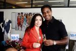 Amsterdam 28 mei 2008
Rossana Lima tekent kontrakt met M&S mode. Patrick Kluivert komt haar natuurlijk feliciteren.