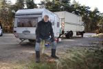 Swalmen, 25 Januari 209 Oud bokser Rudi Lubbers bij zijn caravan
Foto Peter Smulders BV