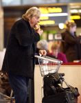 Schiphol 10 maart 2009
Rutger Hauer doet tax free inkopen op schiphol.
Peter Smulders bv