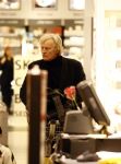 Schiphol 10 maart 2009
Rutger Hauer doet tax free inkopen op schiphol.
Peter Smulders bv