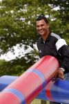 Velperbroek 9 mei 2009
Ruud Gullit bezoekt sportdag voor hangjongeren in Velperbroek.
Peter Smulders bv
