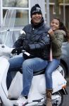 Amsterdam 12 november 2007
Ruud Gullit met zijn dochter Joelle op zijn vespa scooter.