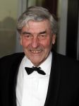 Rotterdam 16 december 2007
premiere Evita in het nieuwe Luxor theater. Ruud Lubbers met kleindochter