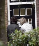 Laren 1 en 2 maart 2008
Sander Vahle heeft bij zijn vriendin Heleen Kolff geslapen en gaat daarna met haar naar zijn nieuwe huis kijken.
Peter Smulders bv