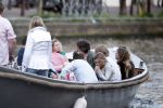 Amsterdam 9 mei 2008
Sander Vahle met een vriendin en Menno Kohler met zijn vriendin samen varend in een sloep op de grachten