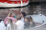 Amsterdam 9 mei 2008
Sander Vahle met een vriendin en Menno Kohler met zijn vriendin samen varend in een sloep op de grachten