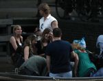 Amsterdam 9 mei 2008
Sander Vahle met een vriendin en Menno Kohler met zijn vriendin samen varend in een sloep op de grachten