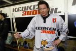 Amsterdam 21 maart 2009
RTL ewn SBS 6 ijshockeyen tegen elkaar op de Jaap Eden baan. Sander Janson
Peter Smulders bv